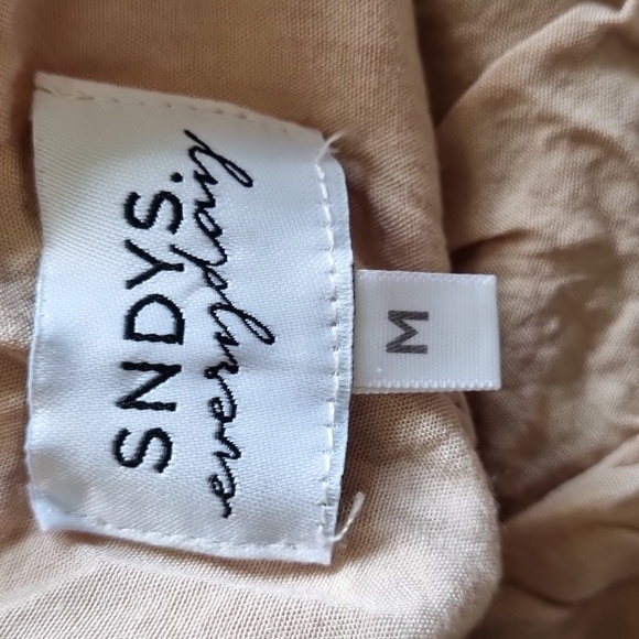 💥 3 for $20 Sndys everyday, cream long pants playsuit, adjustable straps,size M - Picture 8 of 8